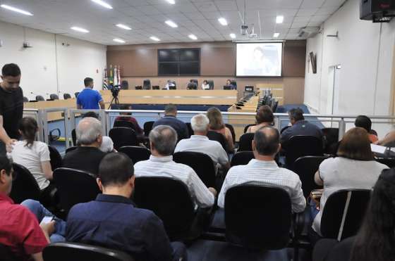 Apenas cinco vereadores na audiência pública da saúde