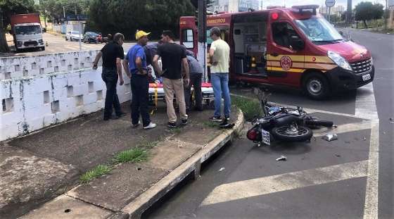 Avançou sinal de pare e atropelou jovem de 18