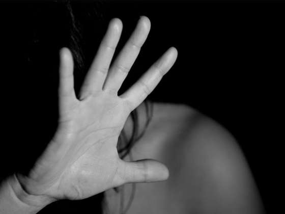 Bateu na mulher e prometeu por fogo nela