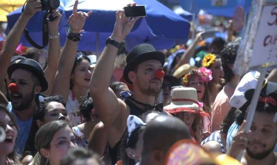 Carnaval de rua começa oficialmente este sábado em SP