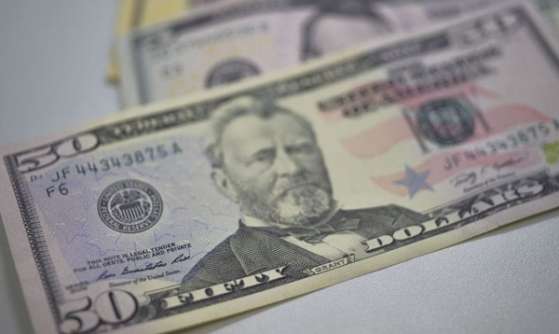 Dólar sobe para R$ 5,24
