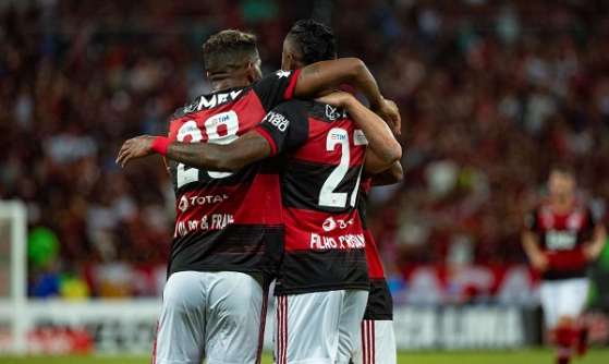 Flamengo fecha acordo e reduz salário de jogador- 25%