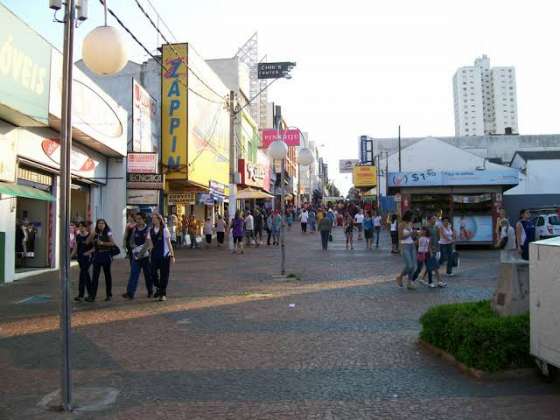 Impacto no comércio e serviços pode bater R$100 bi