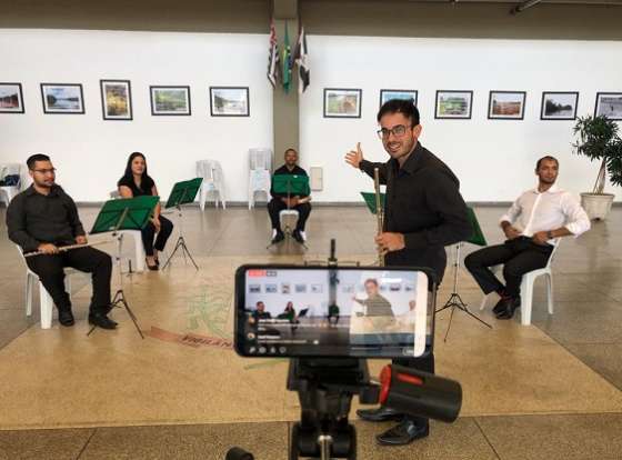 ‘Lives’ da Banda Sinfônica emocionam espectadores