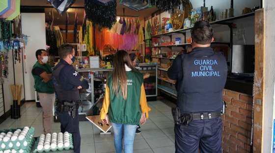 Lojas de roupas disparam no descumprimento da quarentena
