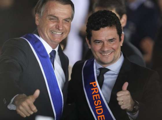 Maioria do ‘povo’ já apoia impeachment. Moro em alta
