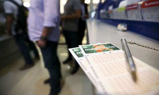 Mega-Sena acumula e pode chegar a R$ 170 milhões