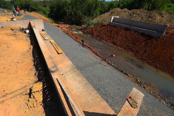 Obra da Ponte do Viveiro avança em Santa Bárbara