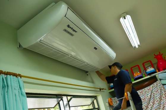 Pref. instala novos aparelhos de ar condicionado nas escolas