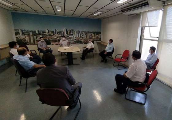 Prefeitura e entidades debatem isolamento
