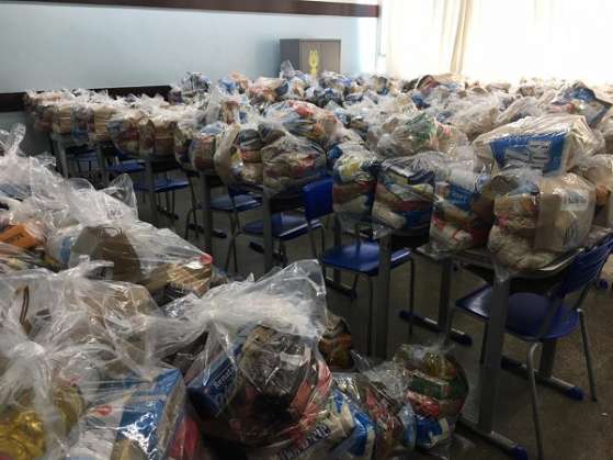 SM: Pref. e Fundo Social já entregaram 8.943 kits de alimentos