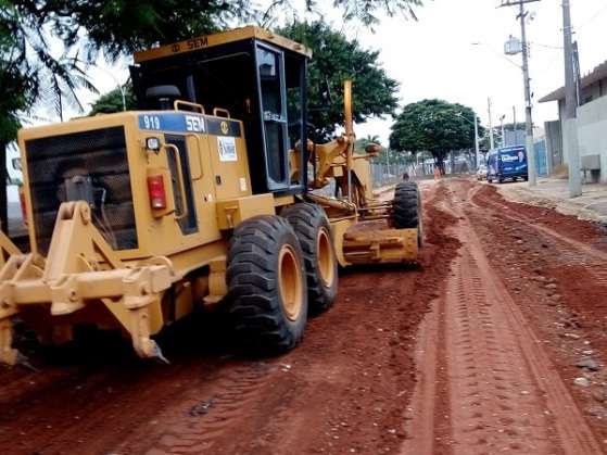 SM: Pref. realiza obras de nivelamento no Jd Manchester