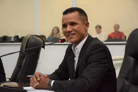 Vereadores aprovam ‘Dia do Cliente’ em Santa Bárbara