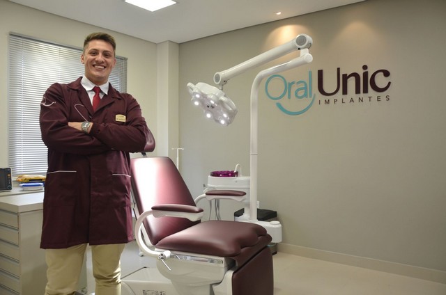 Sumaré ganha clínica de implante dentário
