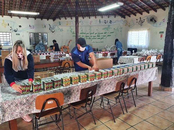 SM: Fundo Social entrega 622 kits nutricionais para a Melhor Idade