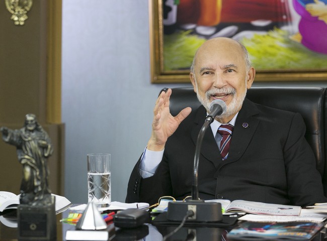 Idealismo com experiência, por Paiva Netto